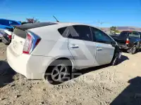 2015 Toyota PRIUS фото