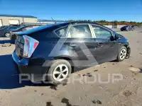 2015 Toyota PRIUS photo