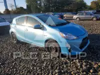 2015 Toyota PRIUS фото