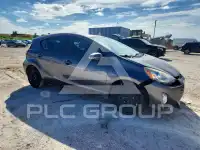 2015 Toyota PRIUS photo