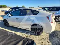 2015 Toyota PRIUS фото
