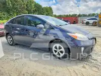 2015 Toyota PRIUS photo