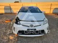 2015 Toyota PRIUS фото
