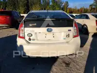 2015 Toyota PRIUS фото