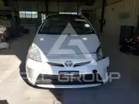 2015 Toyota PRIUS photo