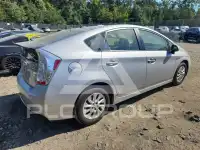 2015 Toyota PRIUS фото