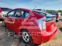 2015 Toyota PRIUS photo