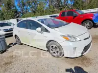 2015 Toyota PRIUS фото