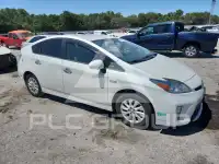 2015 Toyota PRIUS фото