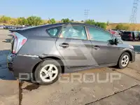 2015 Toyota PRIUS фото