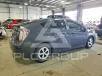 2015 Toyota PRIUS фото
