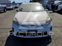2015 Toyota PRIUS фото