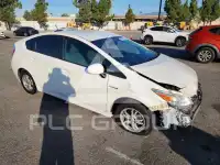 2015 Toyota PRIUS фото