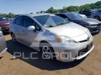 2015 Toyota PRIUS photo