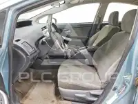2015 Toyota PRIUS фото