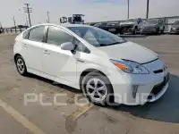 2015 Toyota PRIUS фото