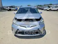 2015 Toyota PRIUS фото