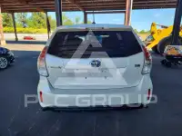 2015 Toyota PRIUS photo