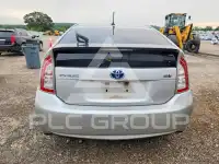 2015 Toyota PRIUS photo