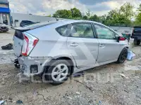 2015 Toyota PRIUS фото