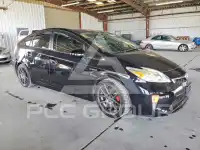 2015 Toyota PRIUS фото
