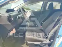 2015 Toyota PRIUS photo