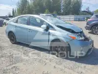 2015 Toyota PRIUS photo