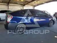 2015 Toyota PRIUS photo