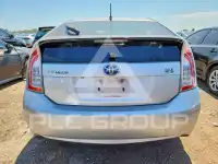 2015 Toyota PRIUS фото