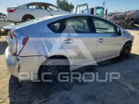 2015 Toyota PRIUS фото