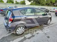 2015 Toyota PRIUS фото