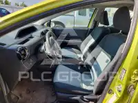 2015 Toyota PRIUS фото
