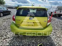2015 Toyota PRIUS фото