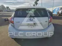 2015 Toyota PRIUS фото