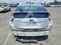 2015 Toyota PRIUS photo