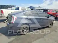 2015 Toyota PRIUS фото