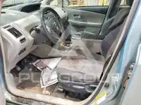 2015 Toyota PRIUS фото