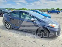 2015 Toyota PRIUS фото