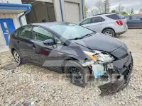 2015 Toyota PRIUS фото