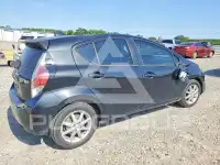 2015 Toyota PRIUS photo
