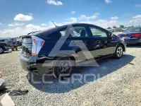 2015 Toyota PRIUS photo
