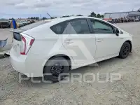 2015 Toyota PRIUS фото