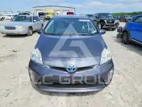 2015 Toyota PRIUS фото