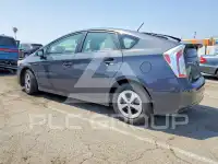 2015 Toyota PRIUS фото
