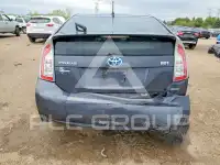 2015 Toyota PRIUS фото