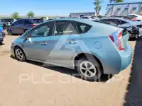 2015 Toyota PRIUS photo