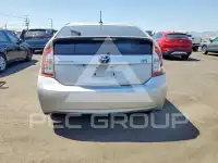 2015 Toyota PRIUS фото