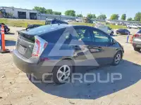 2015 Toyota PRIUS фото