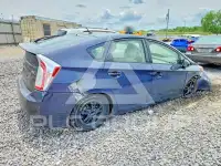 2015 Toyota PRIUS photo