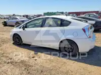 2015 Toyota PRIUS photo